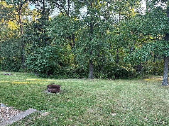 3rd image of 1114 Patsy Ln