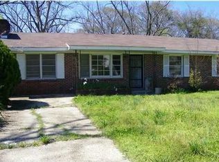 175 Crenshaw St, Elmore, AL 36025