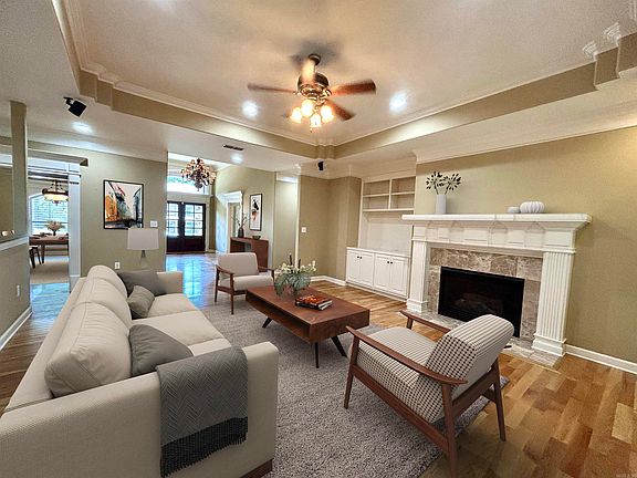 4th image of 11 Woodfern Dr