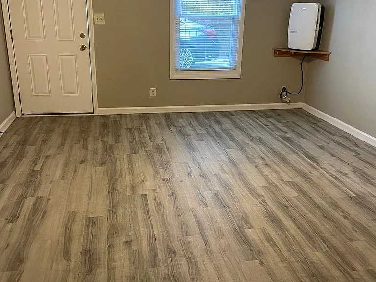 1 bed, 1.0 bath, 800 sqft, $850 — Photo 2