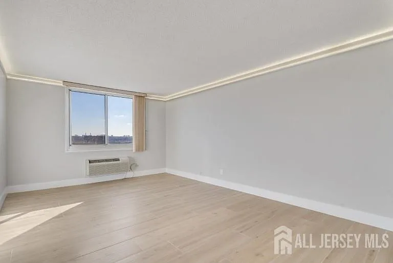 160 Overlook Ave #9A — Photo 8