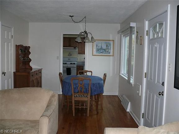 4th image of 1652 Curry Dr