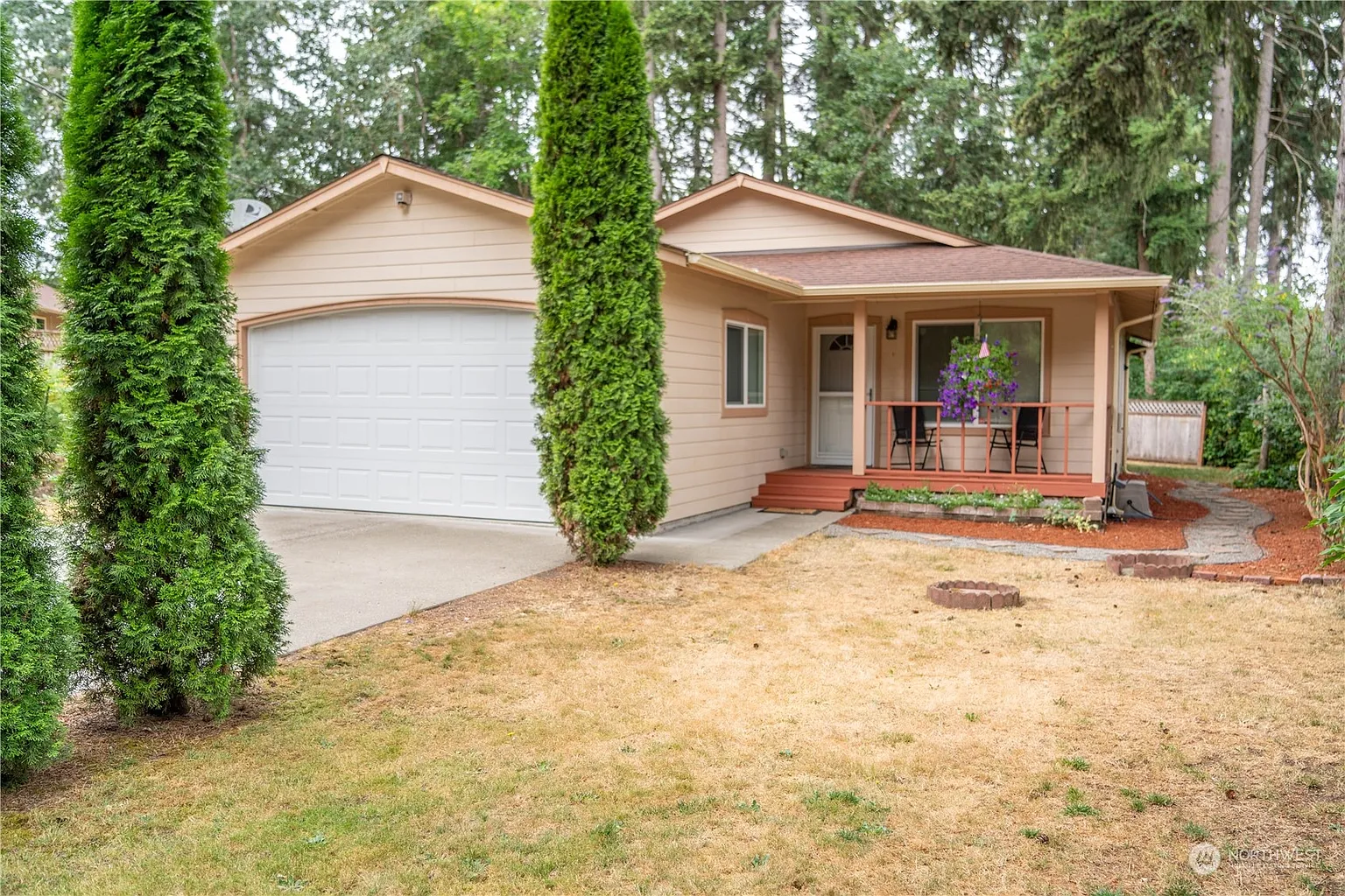 16718 Nana Court SE photo 1