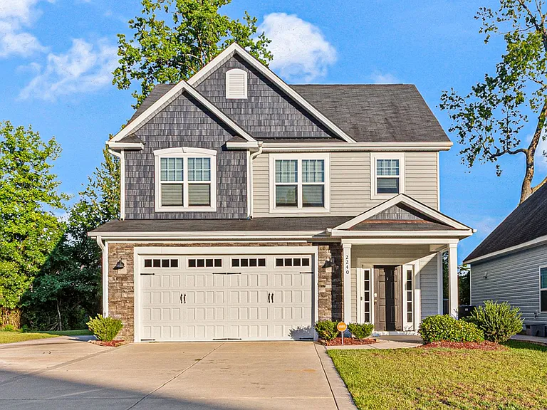 2240 Mannington Dr — Photo 1