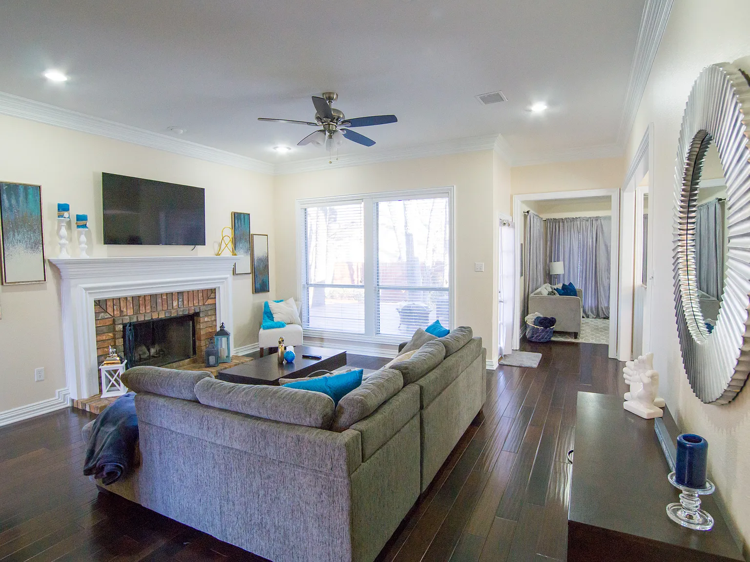 3 bed, 1.5 bath, 2673 sqft, $3,950 — Photo 4