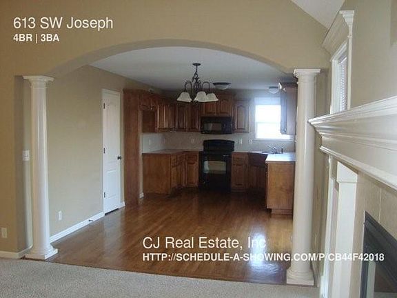 3rd image of 613 SW Joseph Cir
