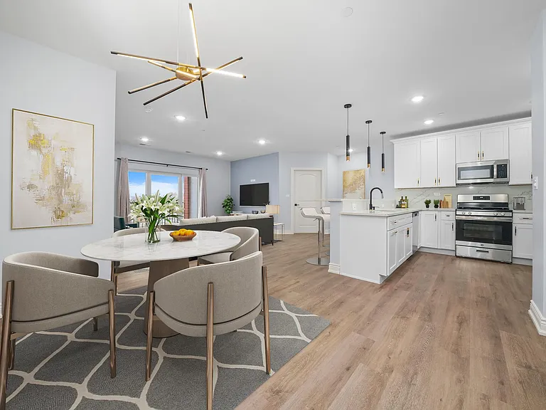 Premier Luxury Apartments — Photo 13