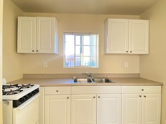 4th image of 5016 W Washington Blvd #204