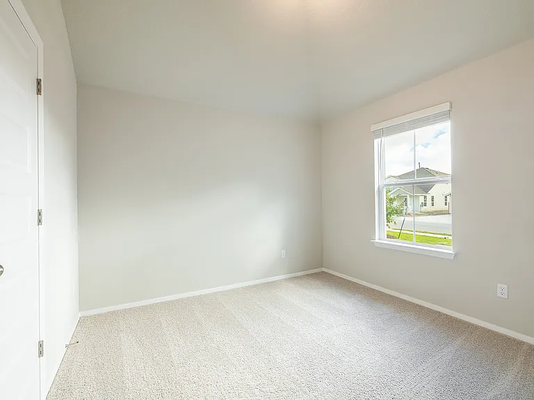 105 Crescent St — Photo 19