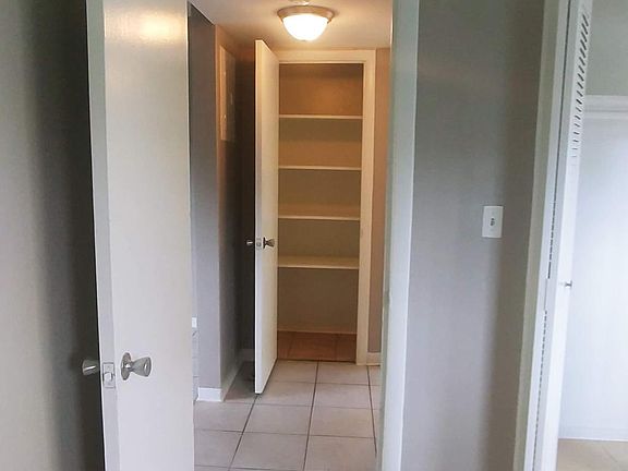 5th image of 733 NE 7th Ave APT 4