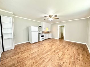 2615 N Elm St, Denton, TX 76201