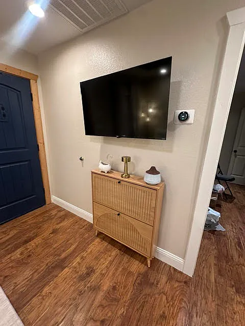2 bed, 864 sqft, $1,800 — Photo 3