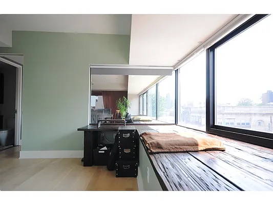 Sold by Aclawrence | media 1