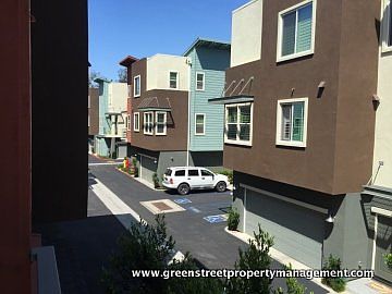 2nd image of 315 Royal Gln Unit 504