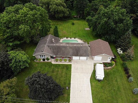 Gorgeous 1.7 Acre lot (p/assr)