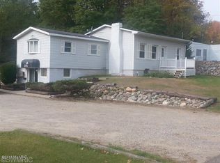 1251 Hudson Rd, Hillsdale, MI 49242