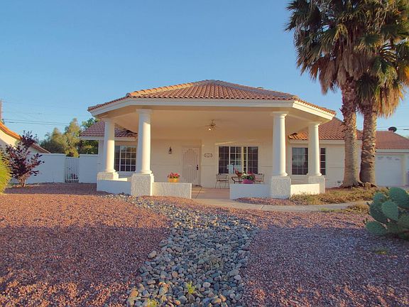 3rd image of 815 Sierra Vista Dr