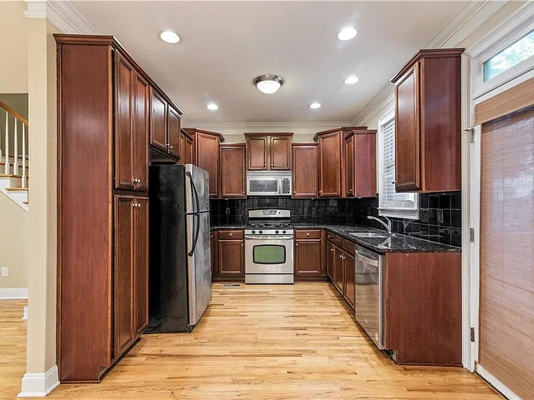 1199 Foster Pl NW — Photo 7