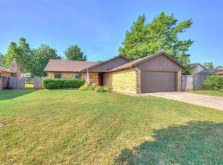1316 Jupiter Rd, Edmond, OK 73003