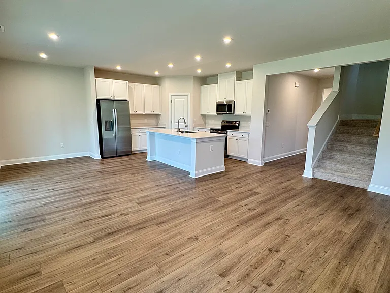 7477 Linda Vista Ln — Photo 11