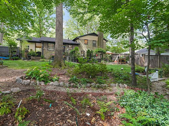 3rd image of 5523 Newberry Dr