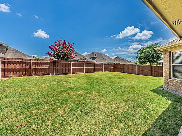419 Fairland Dr — Photo 35