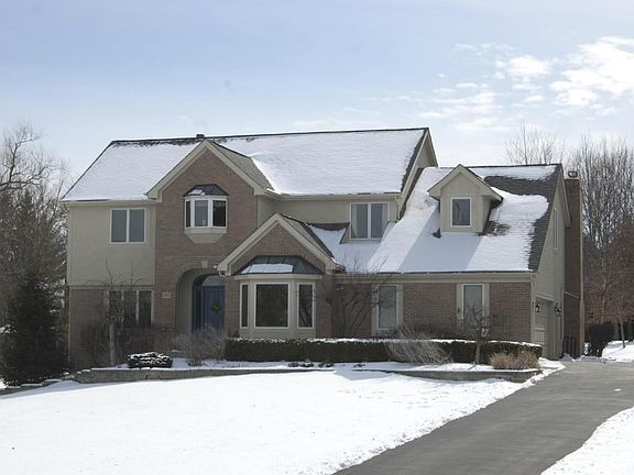 3rd image of 805 Weston Park Dr