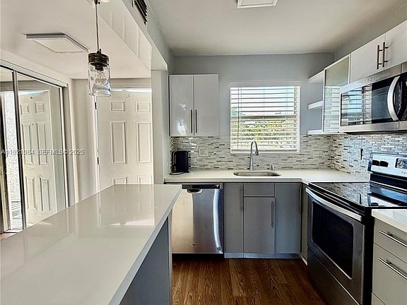 5th image of 8350 Sunrise Lakes Blvd APT 202