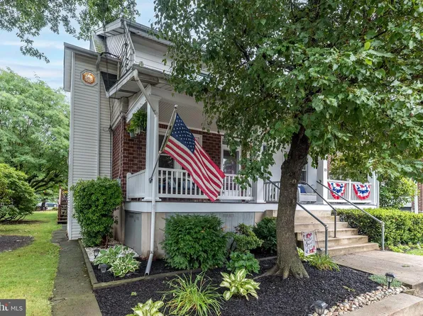 21 S 7th St, Quakertown, PA 18951