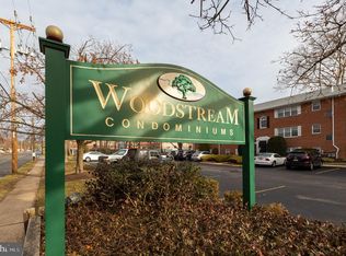 818 South Ave APT L9, Secane, PA 19018