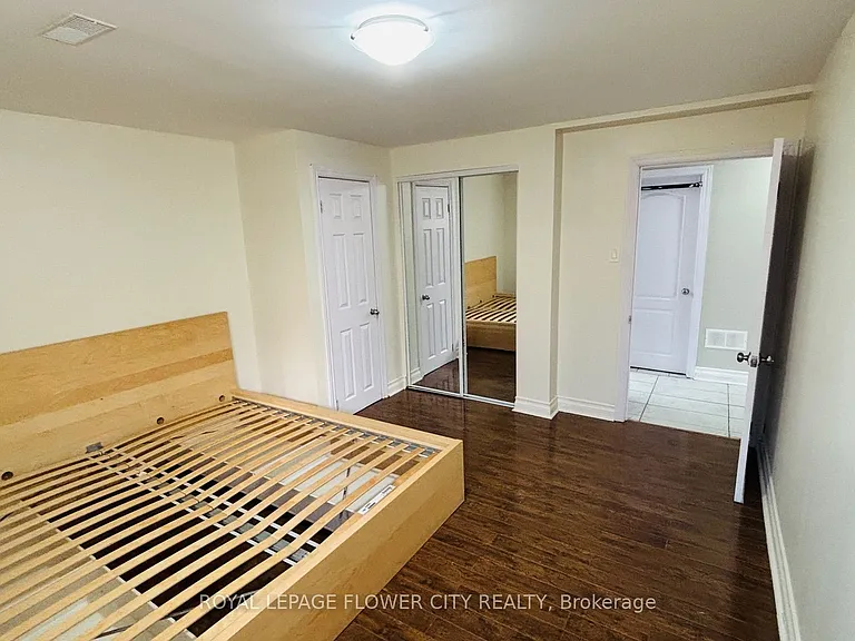 952 Clark Blvd — Photo 9