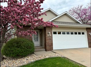 1407 Ranier Dr, Iowa City, IA 52246