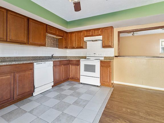 5th image of 3398-3400 Moundview Ct