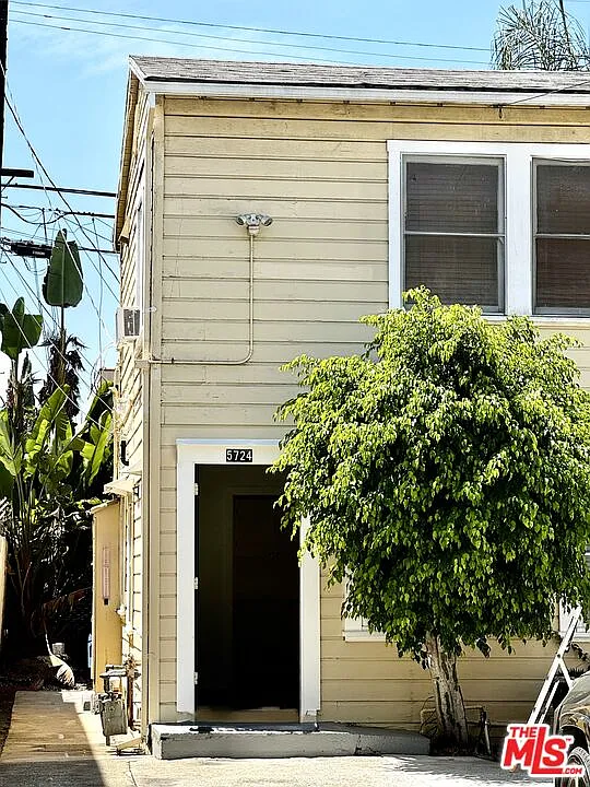 5724 La Mirada Ave