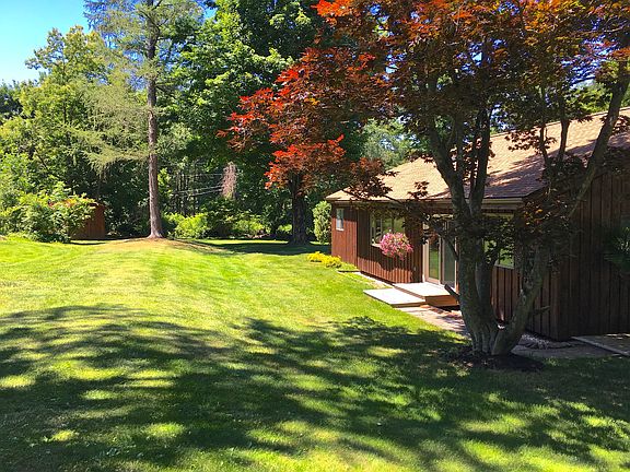 4th image of 1854 Dogwood Dr