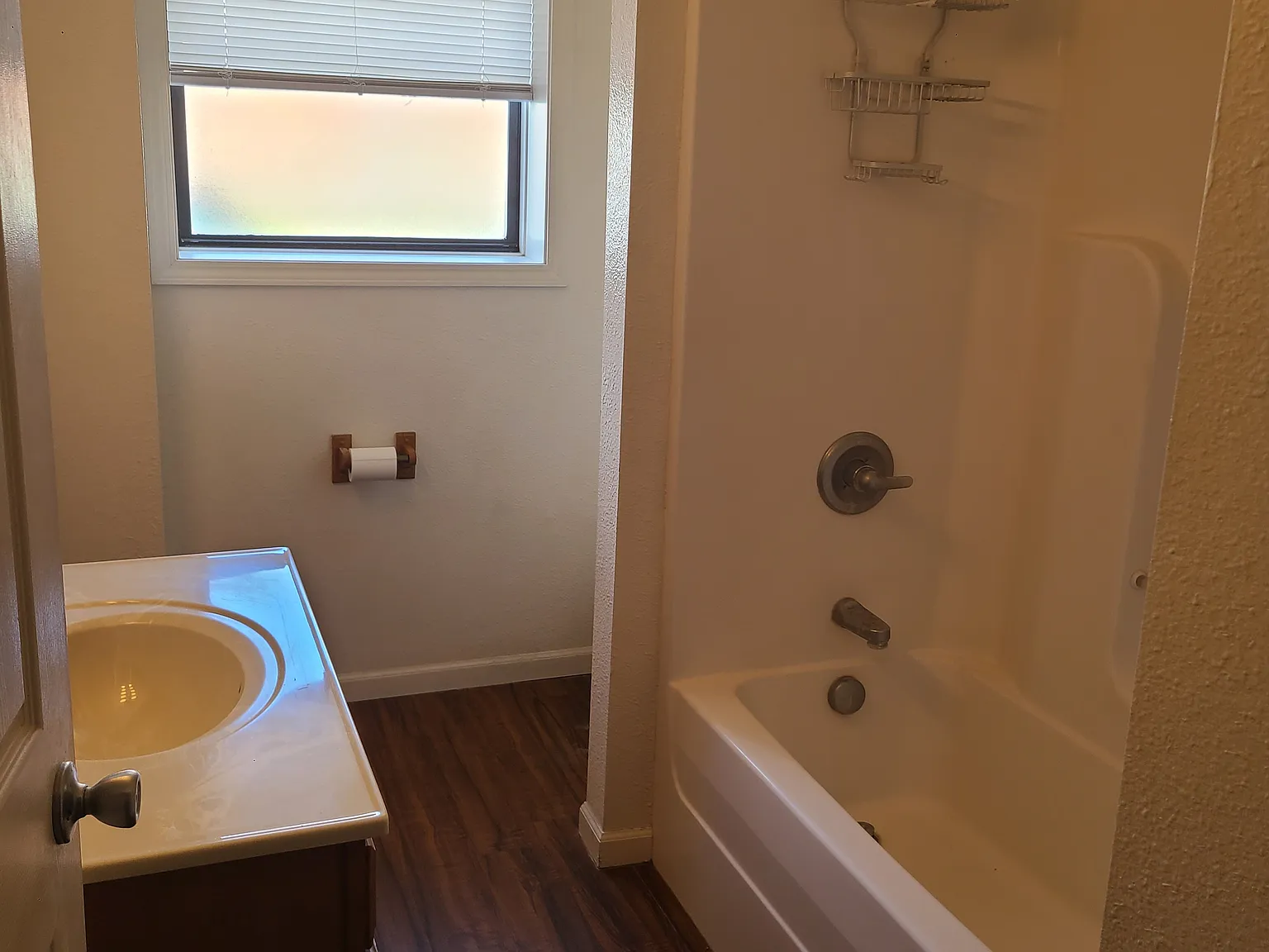 7 bed, $3,255 — Photo 2