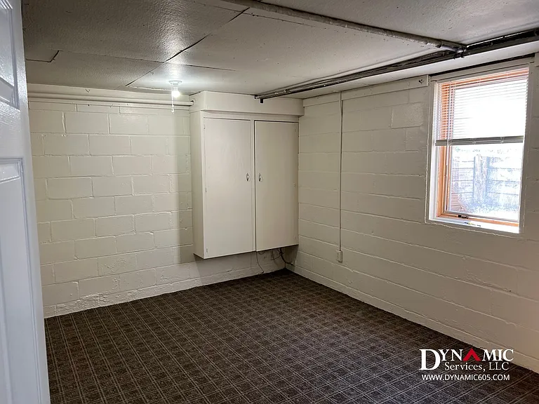 1917 S Duluth Ave — Photo 24
