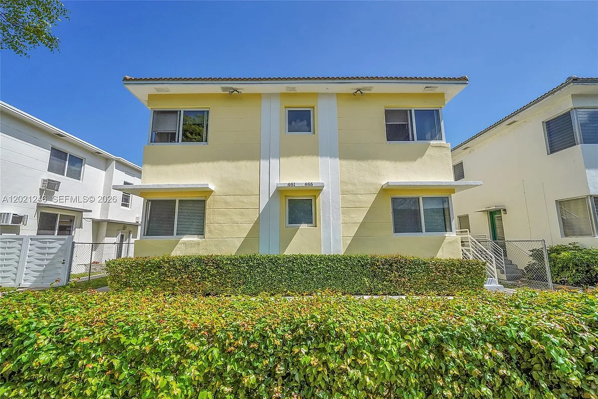 Building Photo - 955 Bay Dr #2