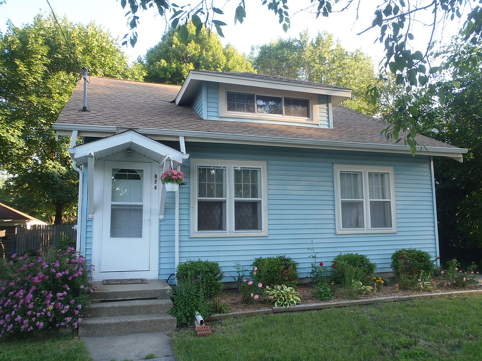 1st image of 824 Roger St NW