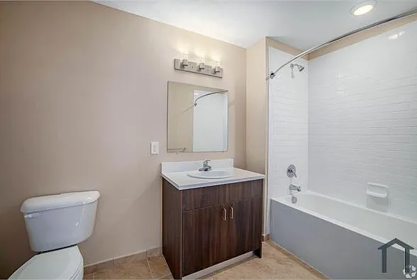 203 N University Dr — Photo 27