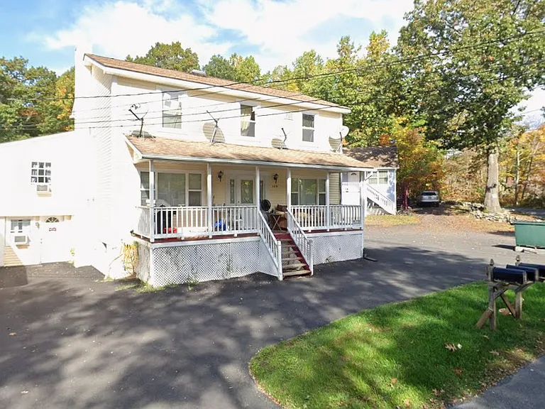 149 Lewis Ln #2 — Photo 2