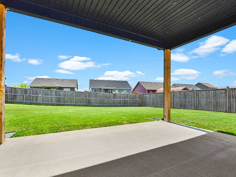 410 Irish Hills Dr — Photo 15