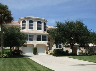 1140 6th St S, Naples, FL 34102