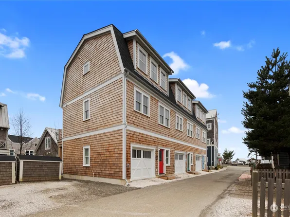 24 W Myrtle Lane, Pacific Beach, WA 98571