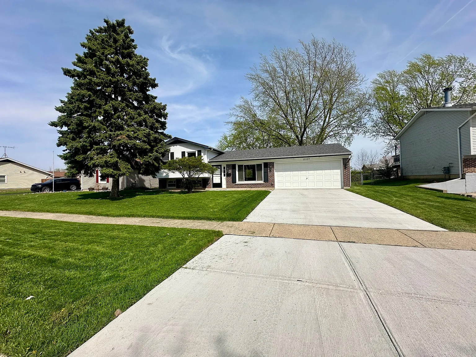 8107 Olivia Ln — Photo 2