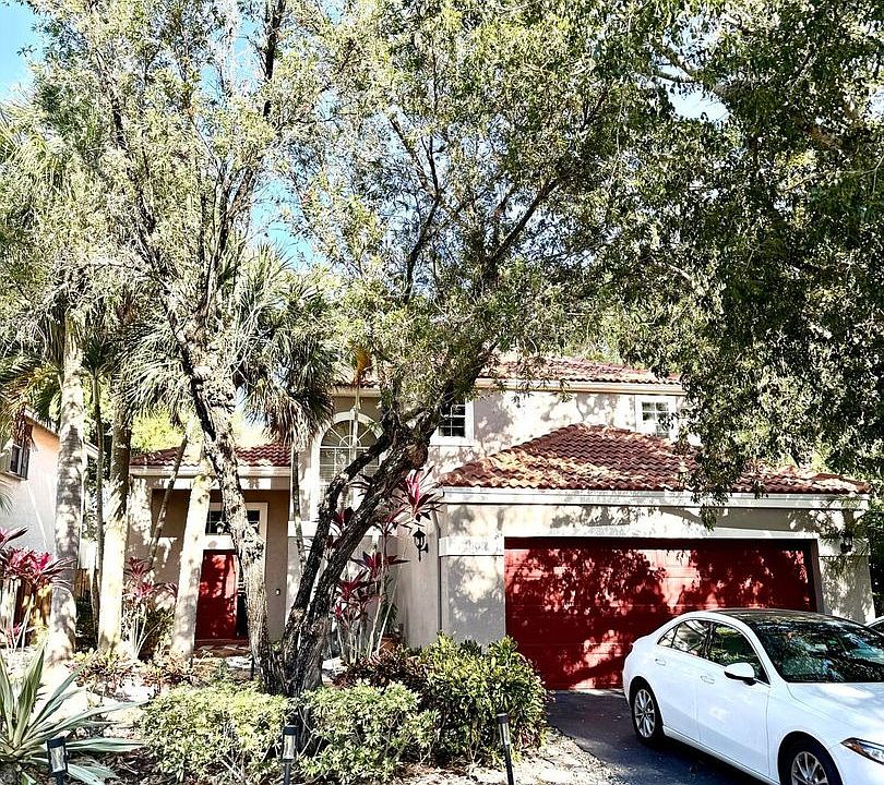 1st image of 1000 NW 107th Ave