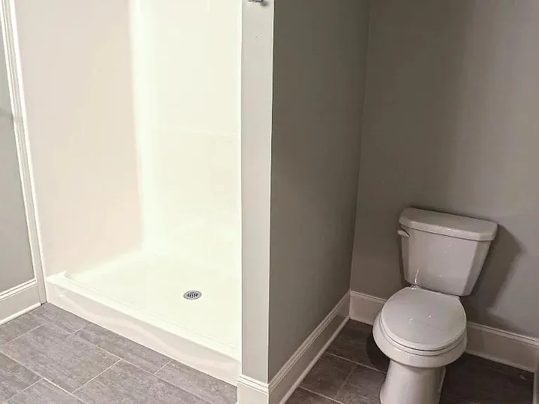 2 Bedroom / 1 Bath - Bathroom
