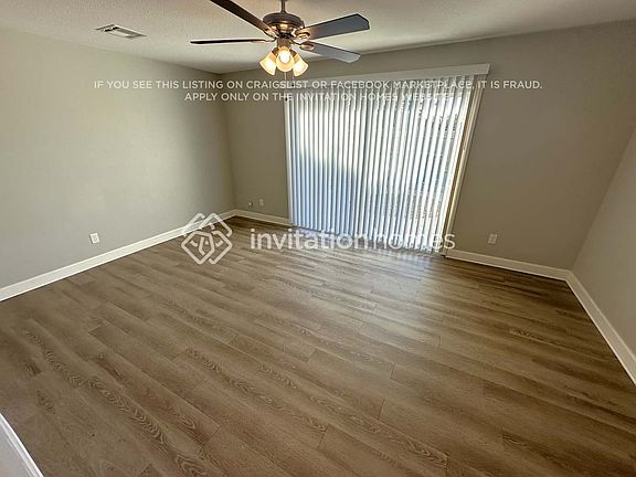 5th image of 1915 E Laguna Dr