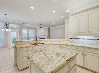 1930 Channing Park Dr, Arlington, TX 76013