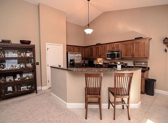 Immaculate spacious kitchen